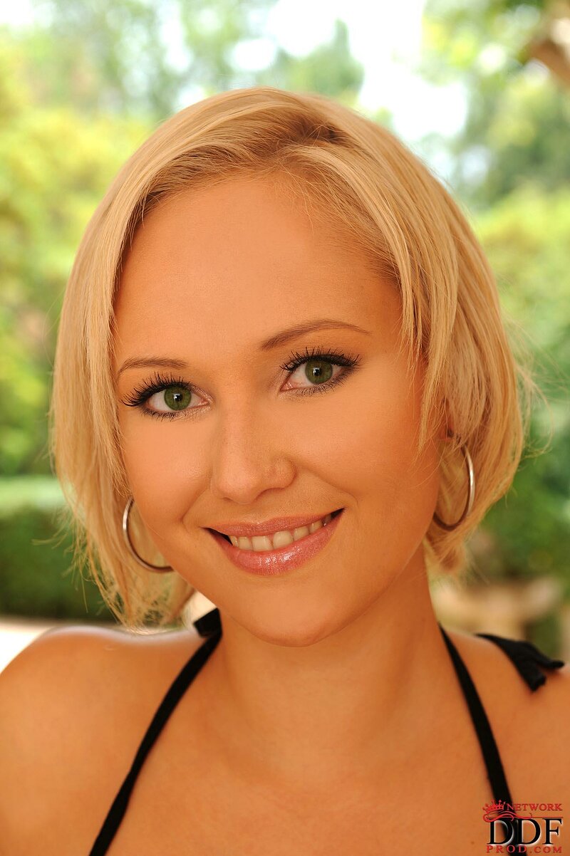 Танечка, 24 года, 1 размер груди